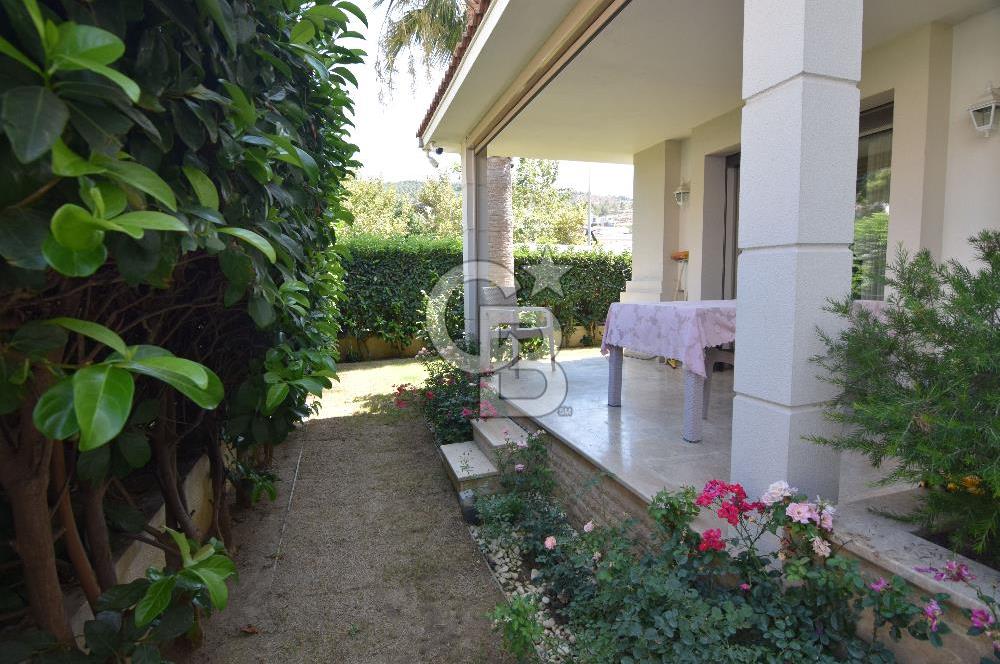 Narlıdere Limanreis Bahçe ve Teraslı Satılık Triplex 4+1 Villa