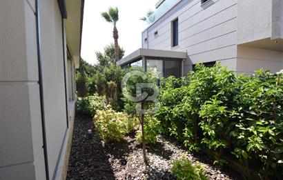 Narlıdere Limanreis Bahçe ve Teraslı Satılık Triplex 4+1 Villa