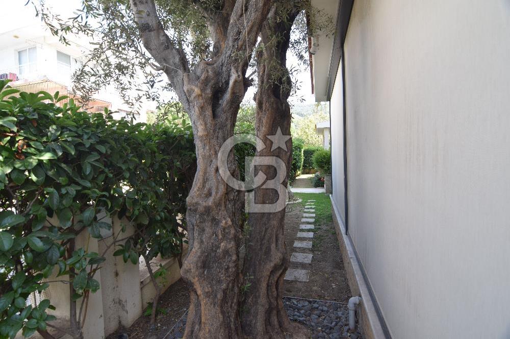 Narlıdere Limanreis Bahçe ve Teraslı Satılık Triplex 4+1 Villa