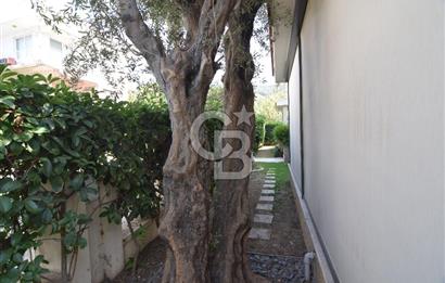 Narlıdere Limanreis Bahçe ve Teraslı Satılık Triplex 4+1 Villa