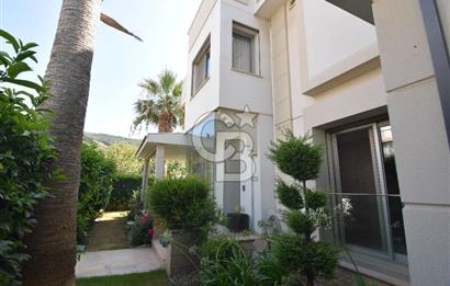 Narlıdere Limanreis Bahçe ve Teraslı Satılık Triplex 4+1 Villa