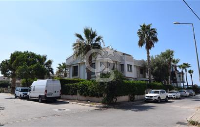 Narlıdere Limanreis Bahçe ve Teraslı Satılık Triplex 4+1 Villa