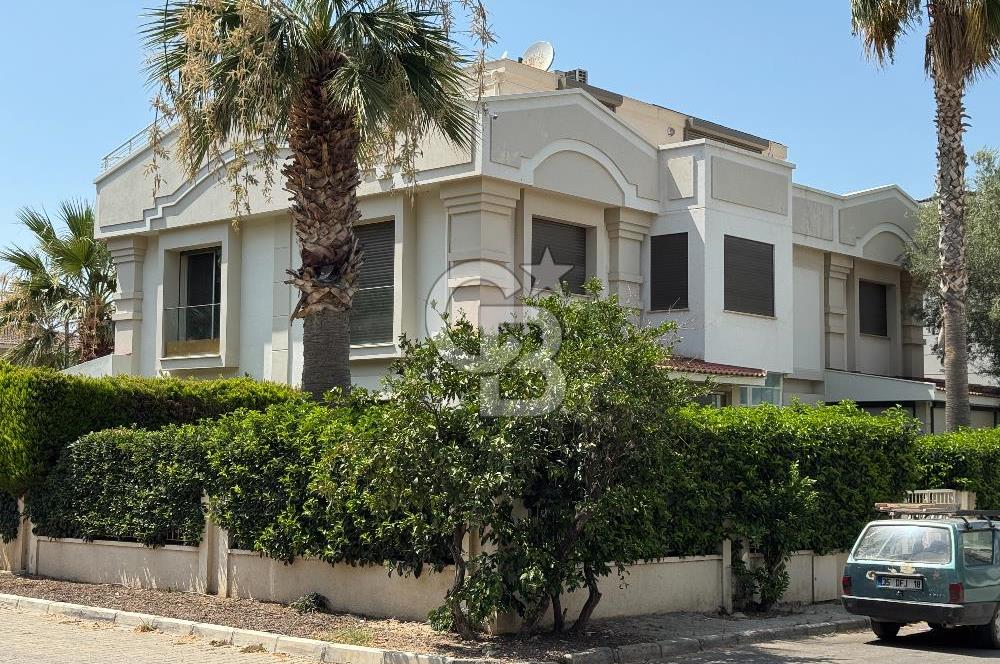 Narlıdere Limanreis Bahçe ve Teraslı Satılık Triplex 4+1 Villa