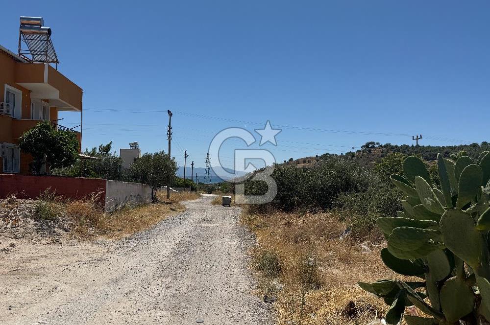 ÇANDARLI MAVİKENT’TE DOĞAYLA İÇ İÇE 310 M² VİLLA İMARLI SATILIK ARSA