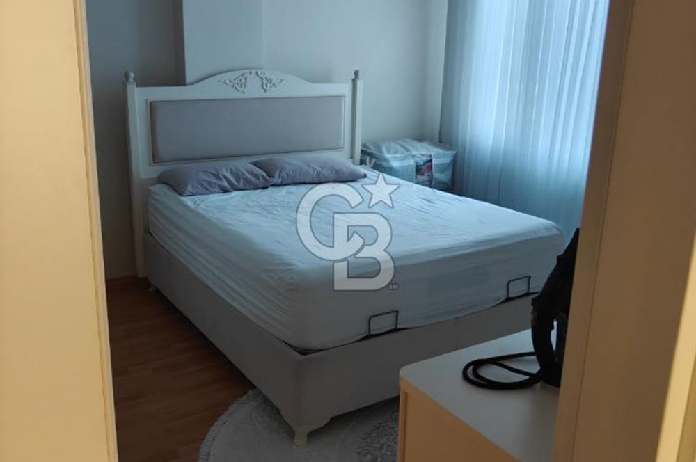 Güngören Merkezde Satılık 2+1 Balkonlu Boş Daire