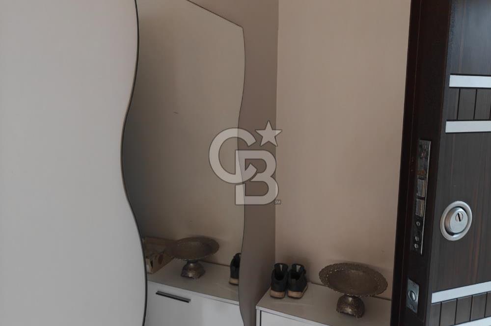 Güngören Merkezde Satılık 2+1 Balkonlu Boş Daire