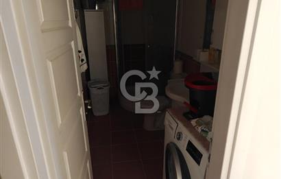 Güngören Merkezde Satılık 2+1 Balkonlu Boş Daire