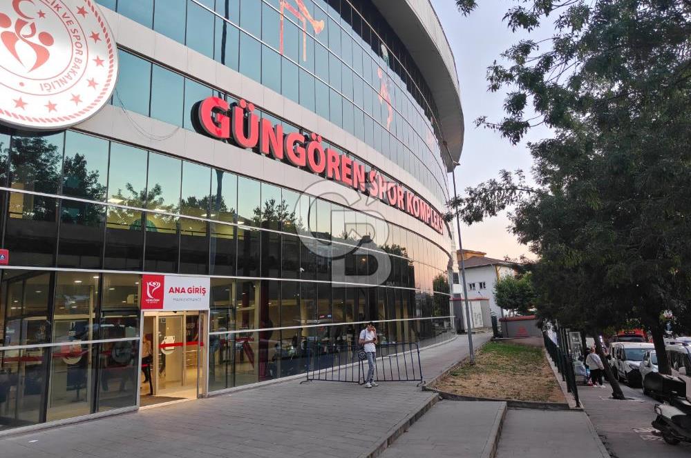 Güngören Merkezde Satılık 2+1 Balkonlu Boş Daire