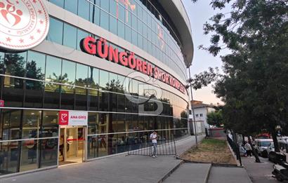 Güngören Merkezde Satılık 2+1 Balkonlu Boş Daire