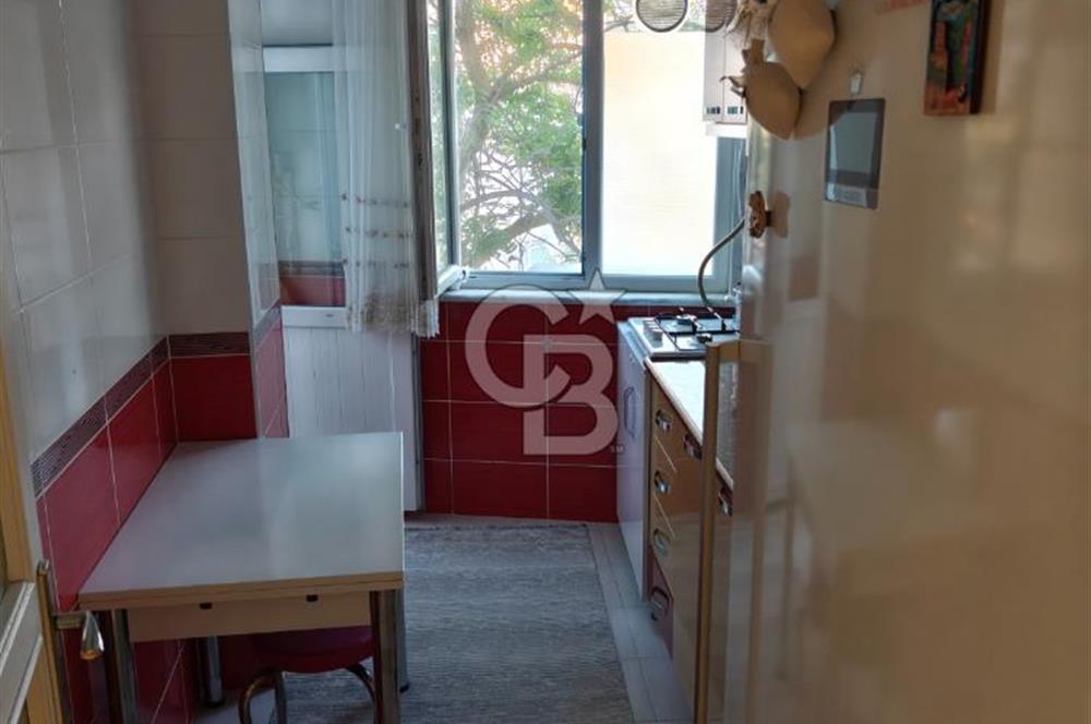Güngören Merkezde Satılık 2+1 Balkonlu Boş Daire
