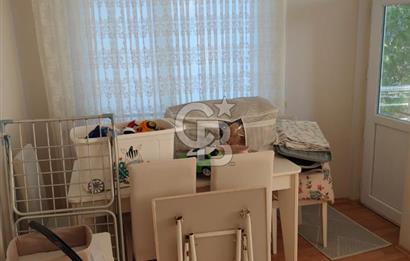 Güngören Merkezde Satılık 2+1 Balkonlu Boş Daire