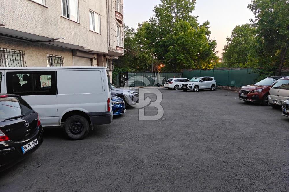 Güngören Merkezde Satılık 2+1 Balkonlu Boş Daire
