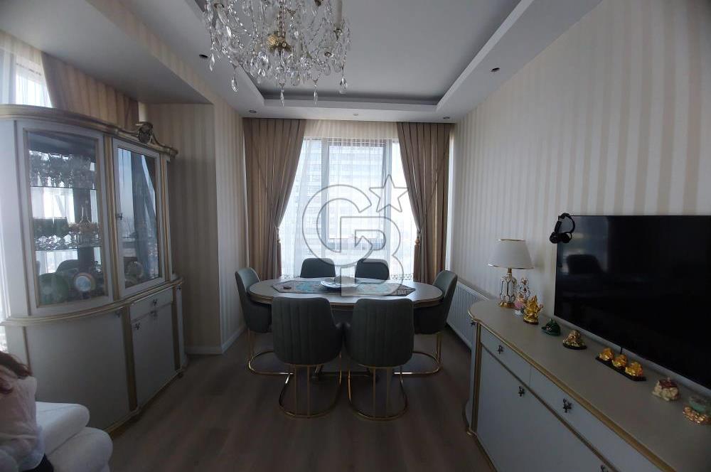 Koza Park Burgaz Blok'ta Satılık 2+1 Tam Tadilatlı Daire 