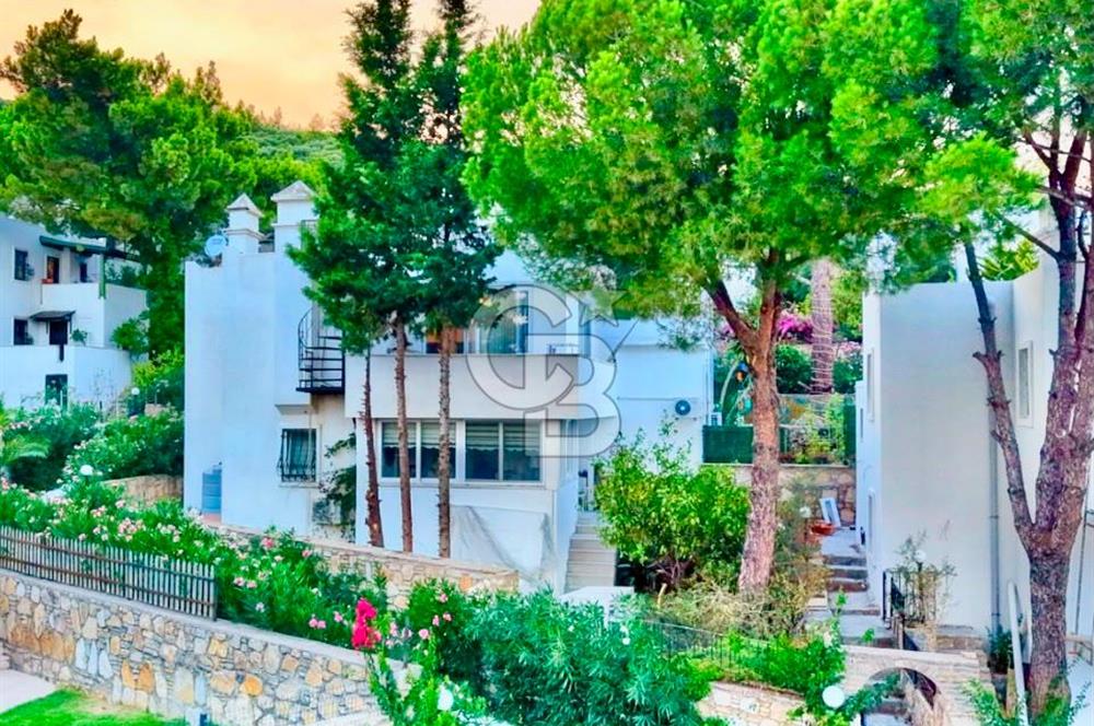 Bodrum Torba Satılık 4+2 Deniz Manzaralı Dubleks Villa