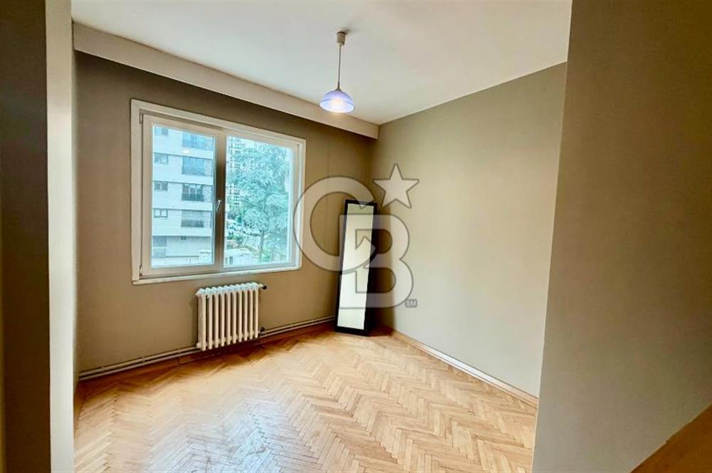 SUADİYEDE BAĞDAT CADDESİNE YAKIN, FERAH 3+1 KİRALIK DAİRE