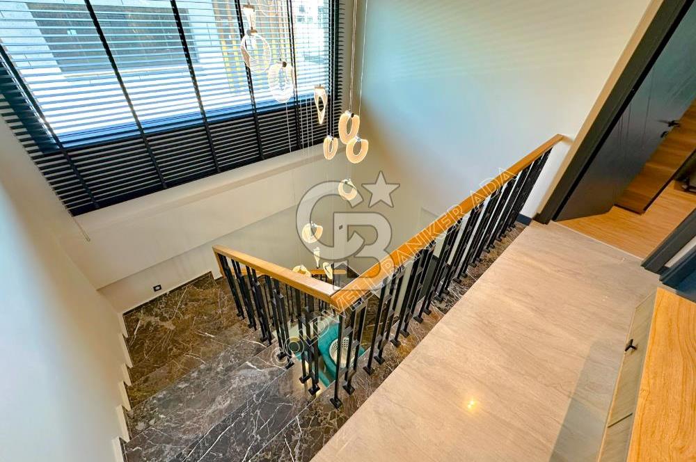 Kuşadası Güzelçamlı'da Özel Havuzlu, 3+1 Müstakil Villa