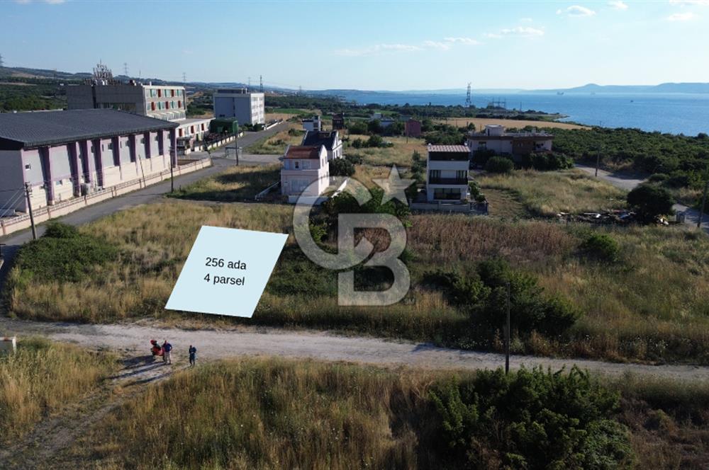 ÇANAKKALE LAPSEKİDE BOĞAZ VE KÖPRÜ MANZARALI VİLLA İMARLI ARSA
