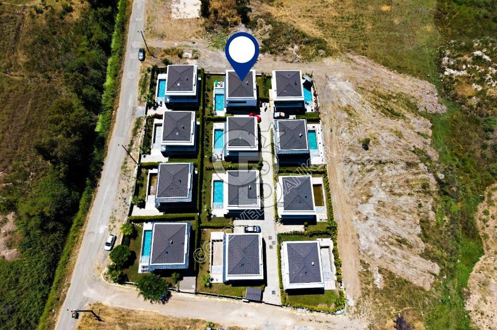 Kuşadası Güzelçamlı'da Özel Havuzlu, 3+1 Müstakil Villa