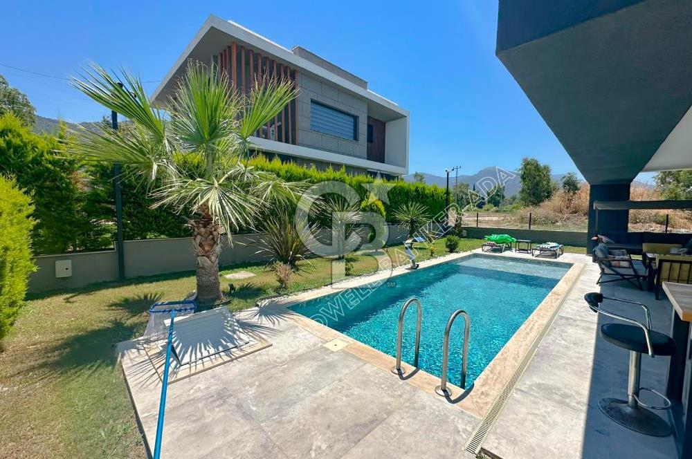 Kuşadası Güzelçamlı'da Özel Havuzlu, 3+1 Müstakil Villa