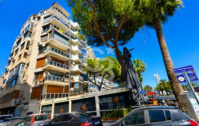 KARŞIYAKA SAHİLİNDE, PANORAMİK DENİZ MANZARALI,  KİRALIK 3+1 YALI DAİRESİ