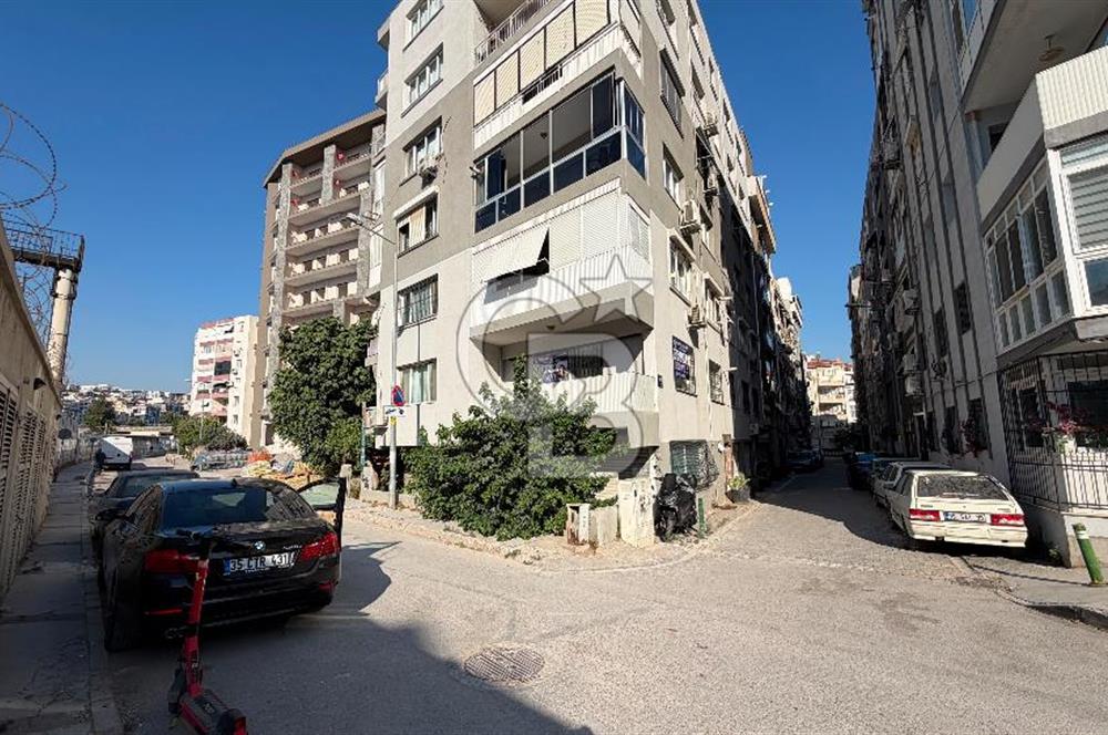 Karşıyaka Tersane Mah.’de Kiralık 3+1 Daire
