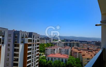 Özgür Park Sitesi'nde Podyum Park'a Yakın Teraslı 5+1 Satılık
