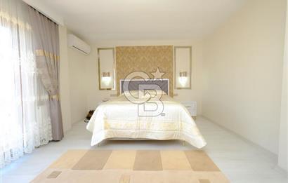 Özgür Park Sitesi'nde Podyum Park'a Yakın Teraslı 5+1 Satılık