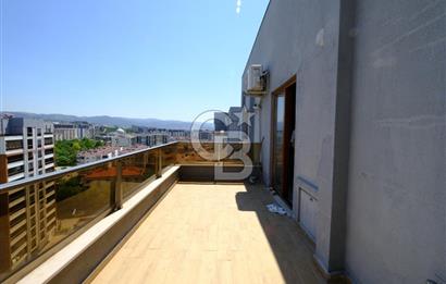 Özgür Park Sitesi'nde Podyum Park'a Yakın Teraslı 5+1 Satılık