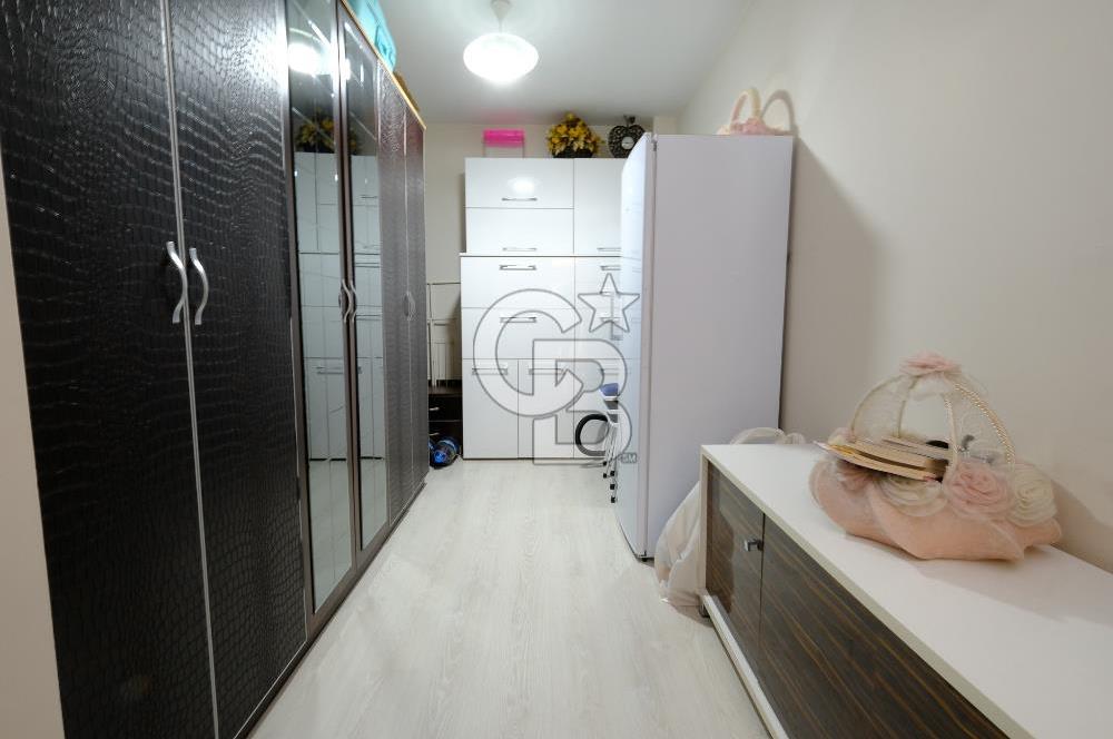 Özgür Park Sitesi'nde Podyum Park'a Yakın Teraslı 5+1 Satılık