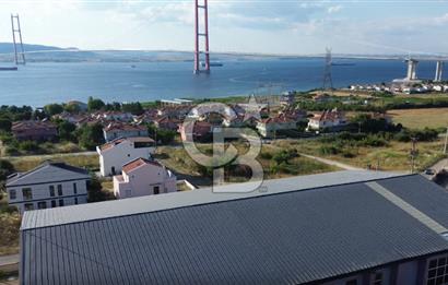 ÇANAKKALE LAPSEKİDE BOĞAZ VE KÖPRÜ MANZARALI VİLLA İMARLI ARSA