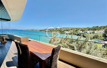 FOLKART ARDIÇ ÇEŞME ÖZEL PLAJI OLAN FULL DENİZ MANZARALI ULTRA LÜKS KİRALIK 2+1 DAİRE