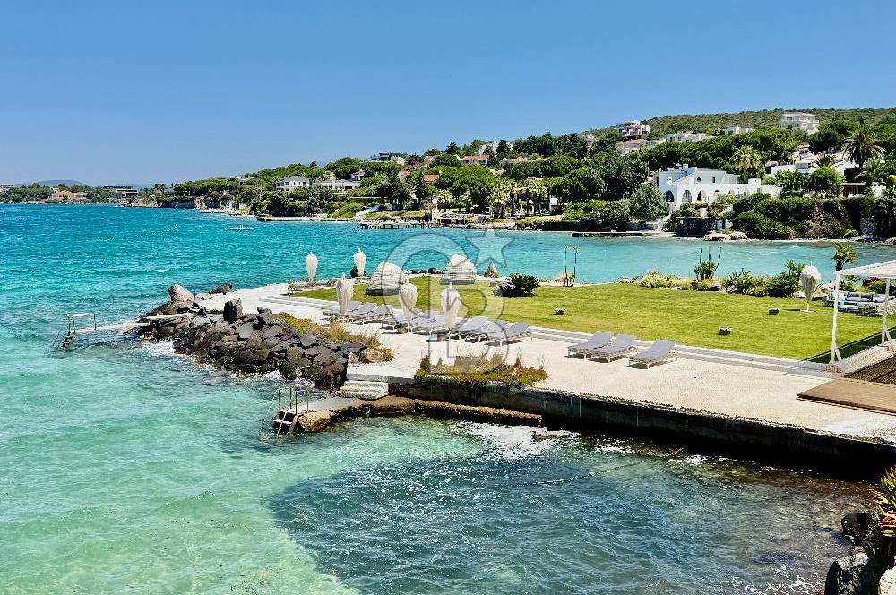FOLKART ARDIÇ ÇEŞME ÖZEL PLAJI OLAN FULL DENİZ MANZARALI ULTRA LÜKS KİRALIK 2+1 DAİRE
