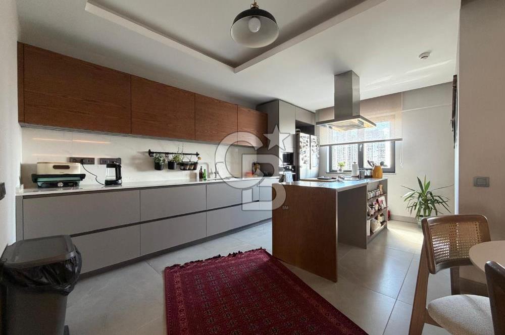ÇANKAYA BULVAR BEYTEPE SİTESİNDE 181M² 4+1 ARA KAT SATILIK DAİRE