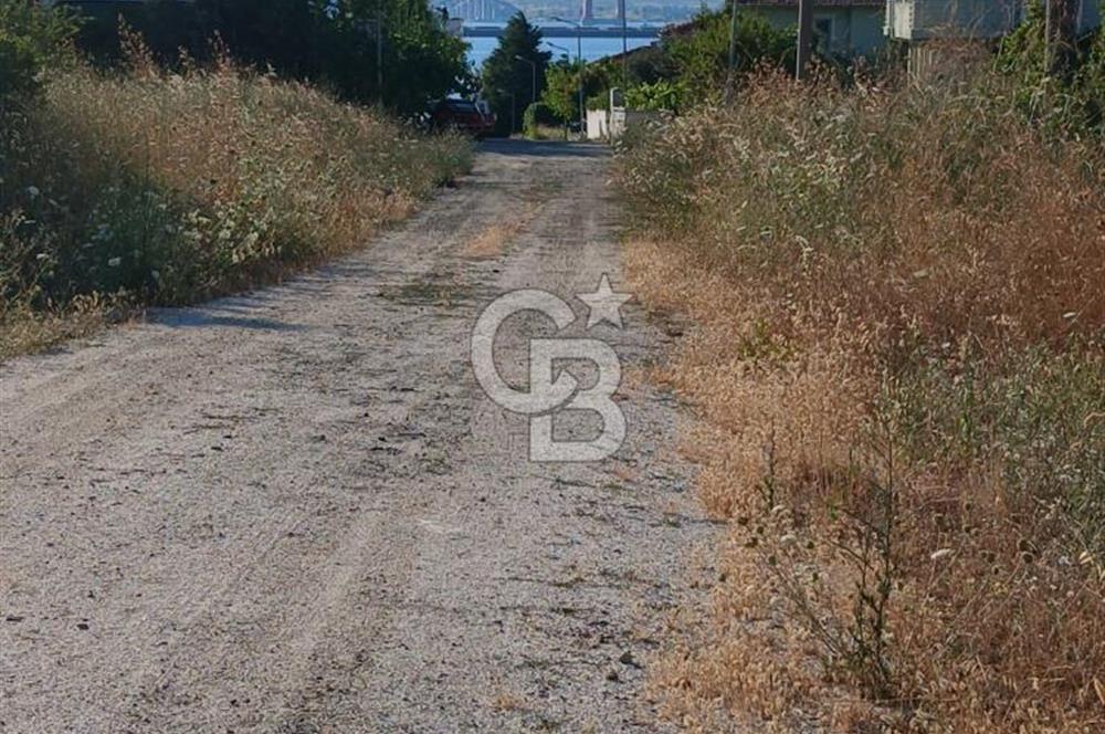 ÇANAKKALE LAPSEKİDE BOĞAZ VE KÖPRÜ MANZARALI VİLLA İMARLI ARSA