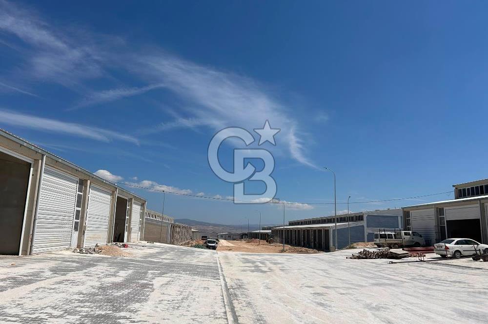 CB CITY'DEN ESSAN SANAYİ SİTESİNDE SATILIK 220 M² İŞYERİ 