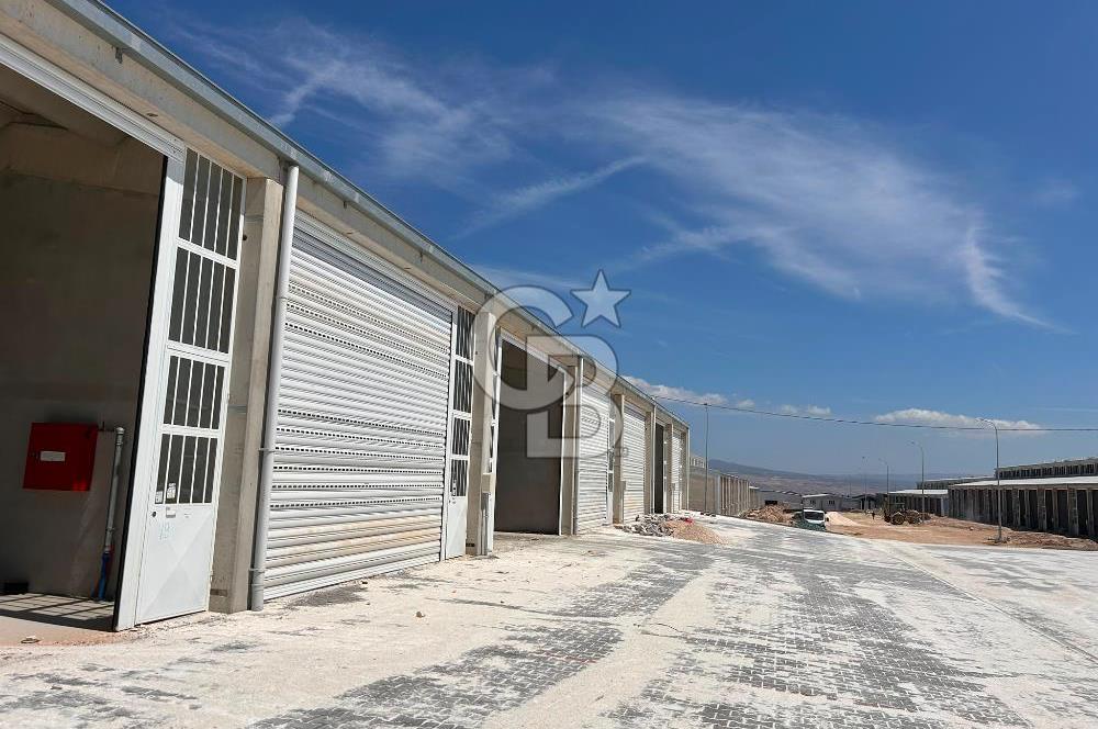 CB CITY'DEN ESSAN SANAYİ SİTESİNDE SATILIK 220 M² İŞYERİ 