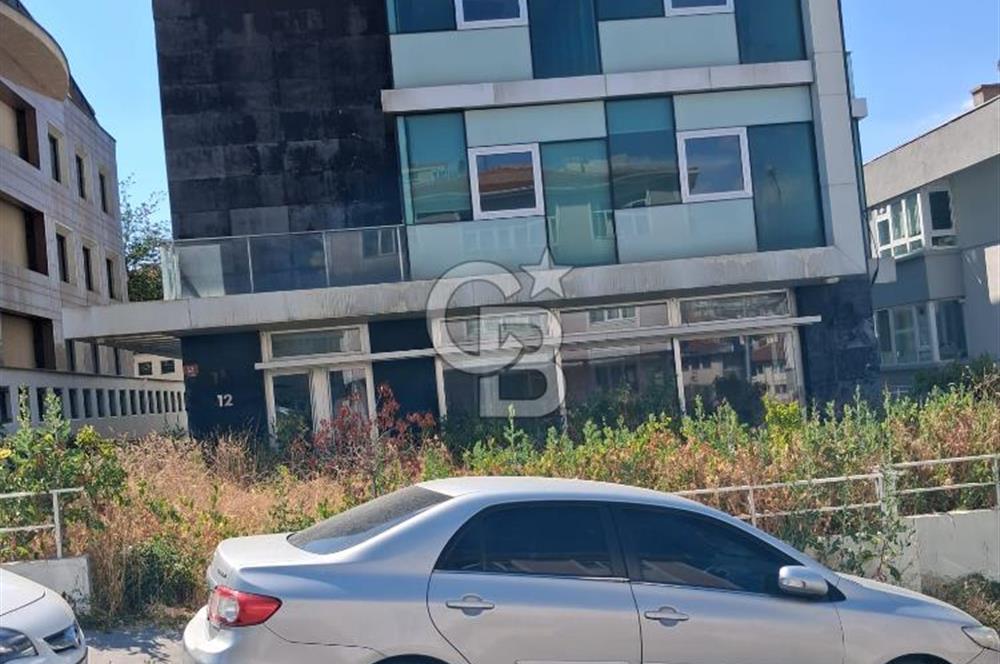 GAZİOSMANPAŞA'DA 1.700 m² KAPALI ALANLI KOMPLE KİRALIK BİNA