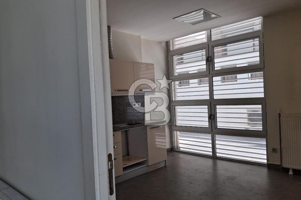 GAZİOSMANPAŞA'DA 1.700 m² KAPALI ALANLI KOMPLE KİRALIK BİNA