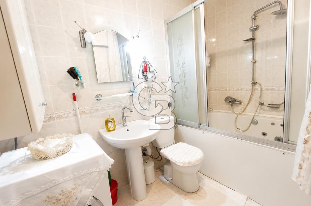 ÖZEL PLAJLII SİTEDE EŞYALI DENİZ MANZARALI 4+2 LÜKS VİLLA