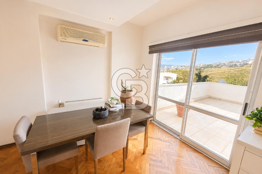 OLİMPİYAT KÖYÜNDE GENİŞ TERASLI MODERN 3+1 KISMİ EŞYALI SATILIK