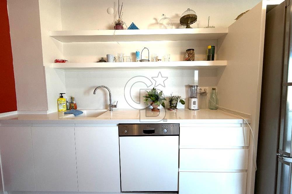 OLİMPİYAT KÖYÜNDE GENİŞ TERASLI MODERN 3+1 KISMİ EŞYALI SATILIK