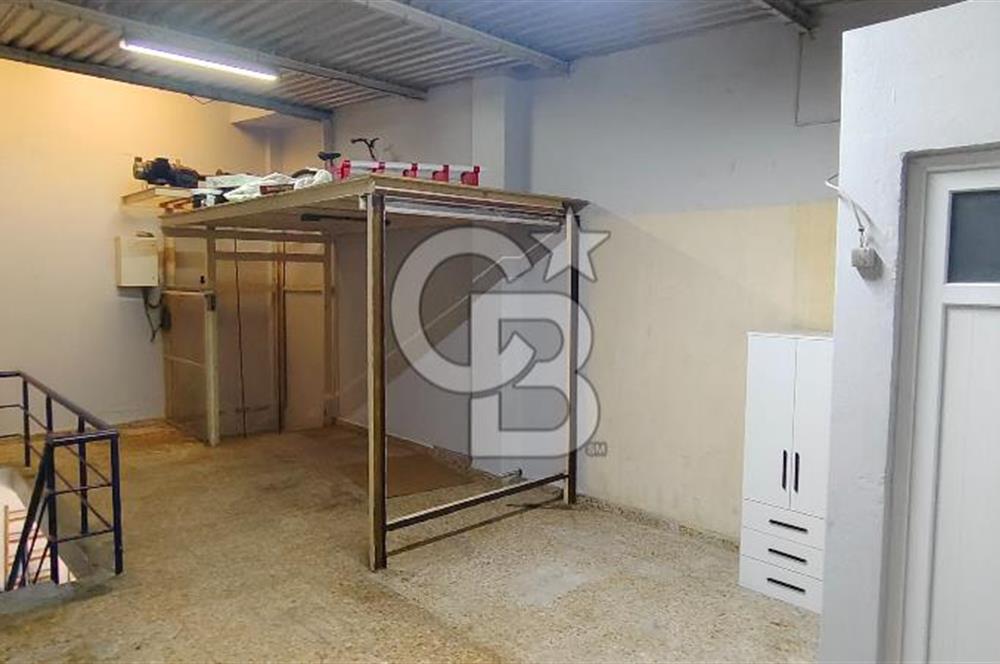 İzmir Gıda Çarşısında, Köşe Konum, 100 m² Kiralık Ticari İş Yeri