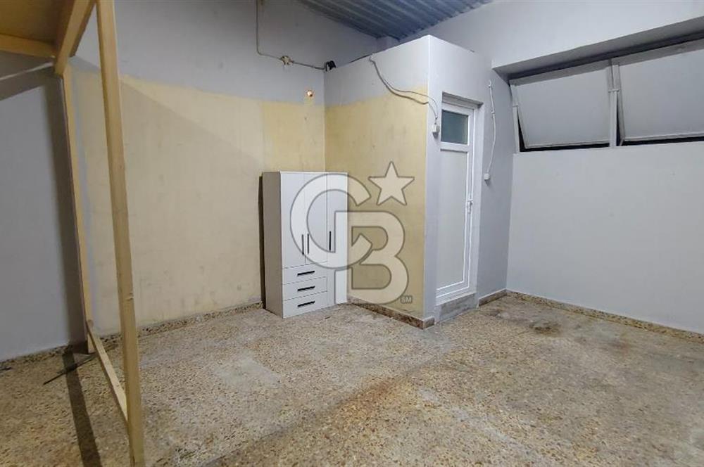 İzmir Gıda Çarşısında, Köşe Konum, 100 m² Kiralık Ticari İş Yeri