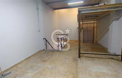 İzmir Gıda Çarşısında, Köşe Konum, 100 m² Kiralık Ticari İş Yeri