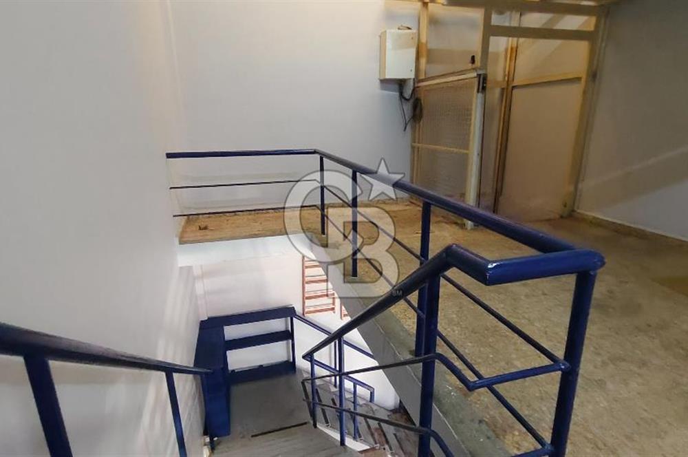 İzmir Gıda Çarşısında, Köşe Konum, 100 m² Kiralık Ticari İş Yeri