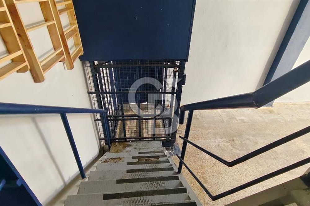İzmir Gıda Çarşısında, Köşe Konum, 100 m² Kiralık Ticari İş Yeri