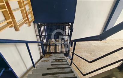 İzmir Gıda Çarşısında, Köşe Konum, 100 m² Kiralık Ticari İş Yeri