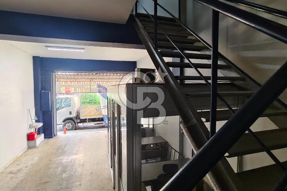 İzmir Gıda Çarşısında, Köşe Konum, 100 m² Kiralık Ticari İş Yeri