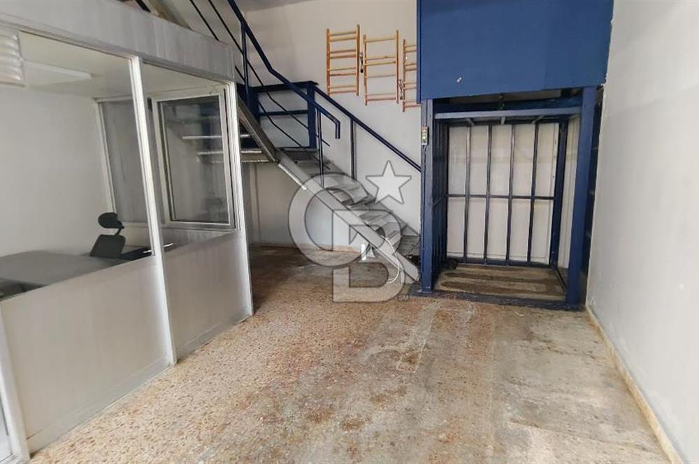 İzmir Gıda Çarşısında, Köşe Konum, 100 m² Kiralık Ticari İş Yeri