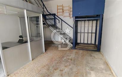 İzmir Gıda Çarşısında, Köşe Konum, 100 m² Kiralık Ticari İş Yeri